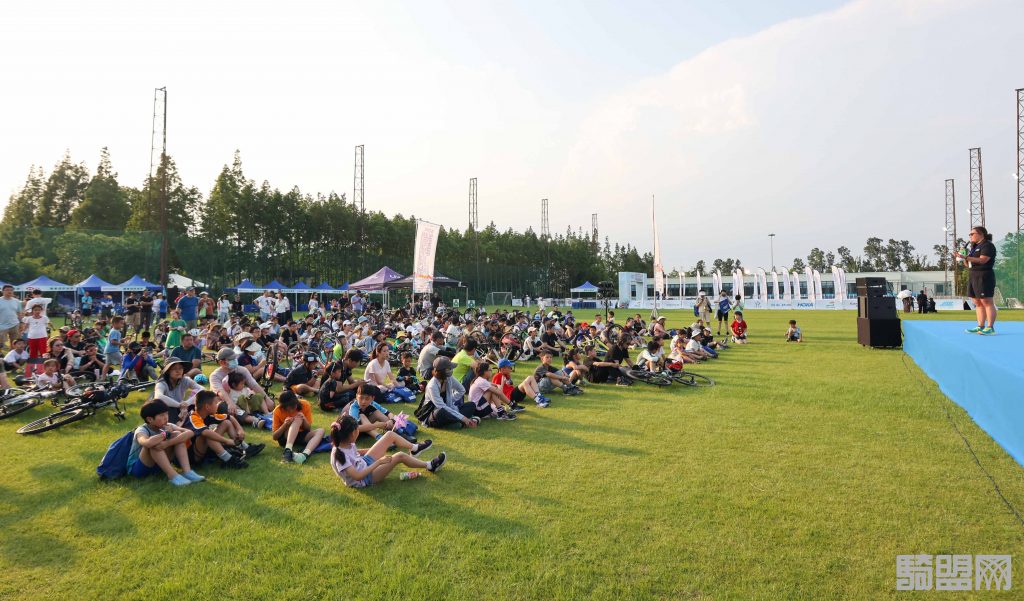 2023上海市少儿体育联赛铁三亲子嘉年华前卫体育SETC青少年铁三挑战赛成功举办！